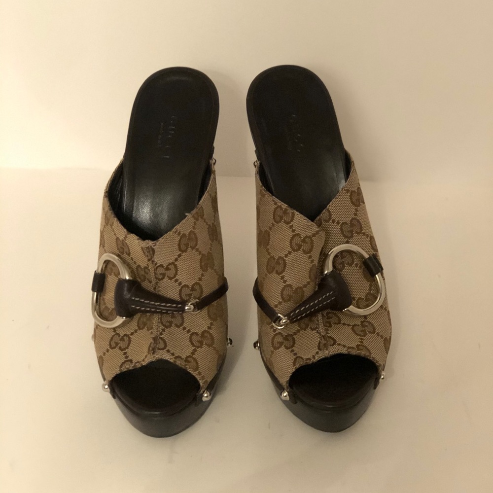 Gucci classic logo heels